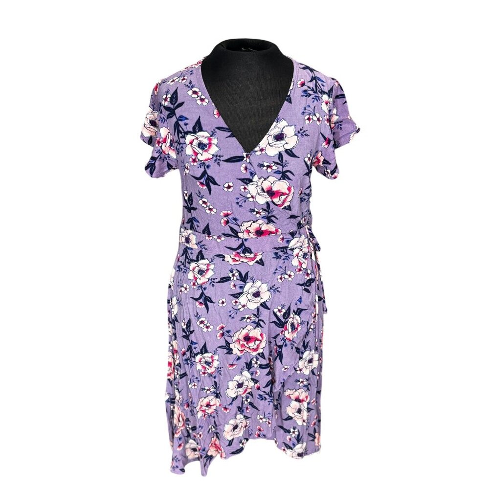 Xhilaration M Floral Wrap Dress Purple With Pink & White Flowers